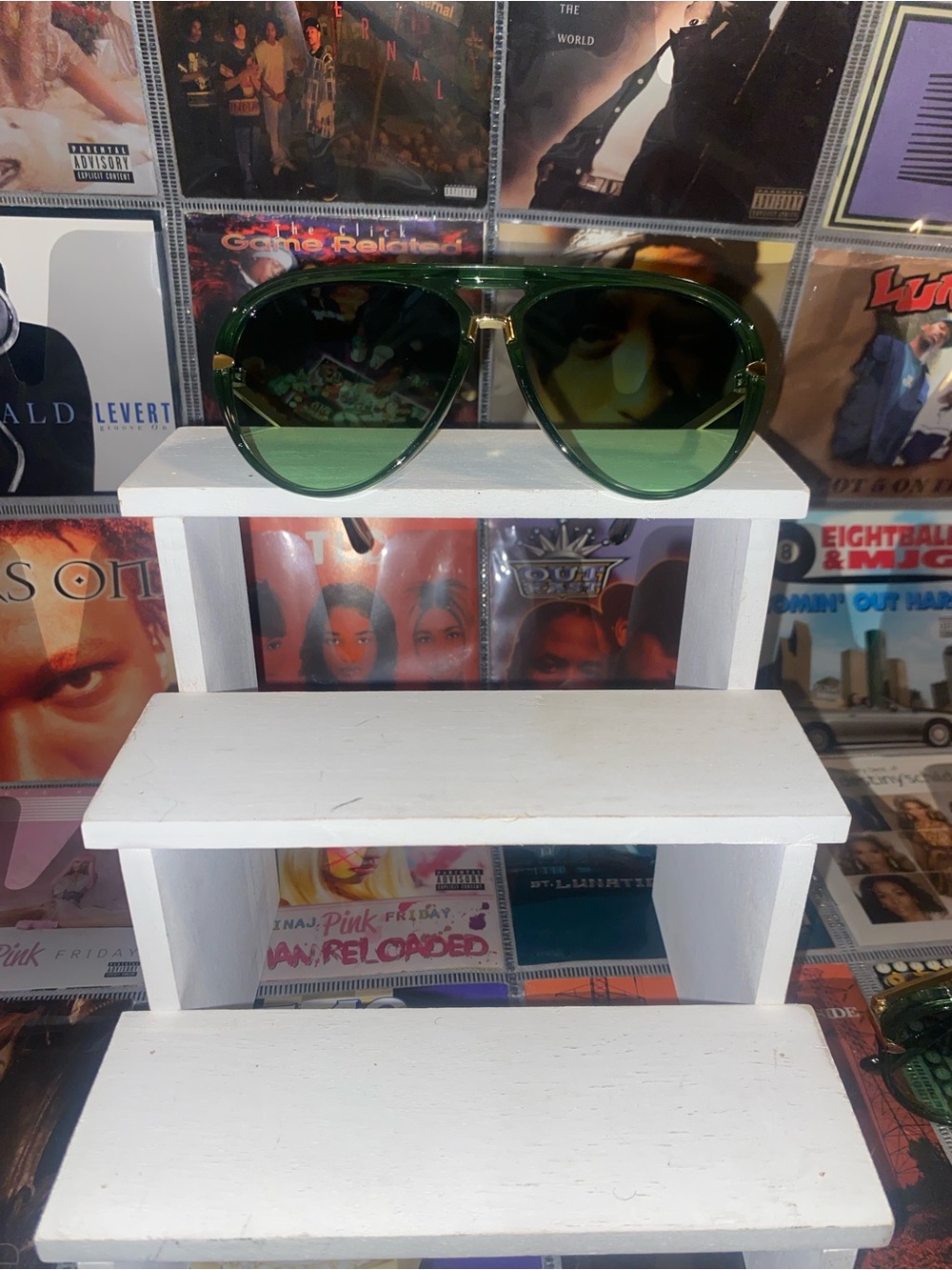 Green Aviator Sunglasses - Gradient Lenses - Picture 2 of 3